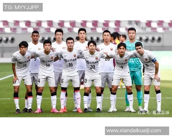 赛后复盘：杭州足球队与广州足球队精彩配合分析与战术探讨