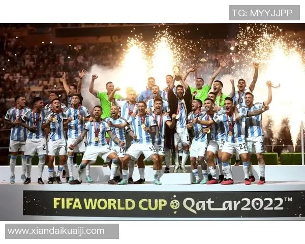 足球明星的魅力生活揭秘超帅日常瞬间引发粉丝热议